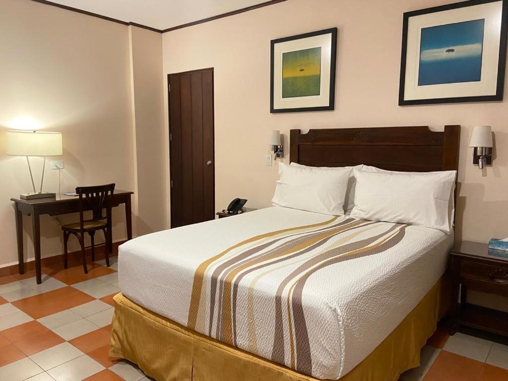 Hotel La Recoleccion Leon Exterior photo